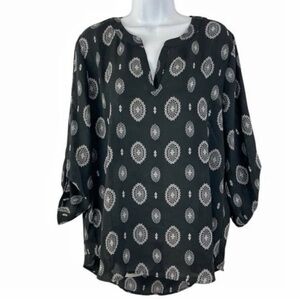 Pink Republic Tabbed Sleeve Split-Neck Popover Top